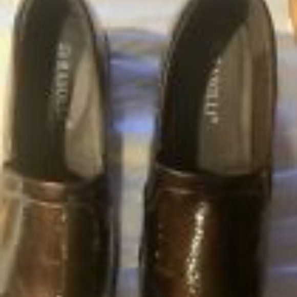 Women Rasoli Brown Loafers - Picture 6 of 6